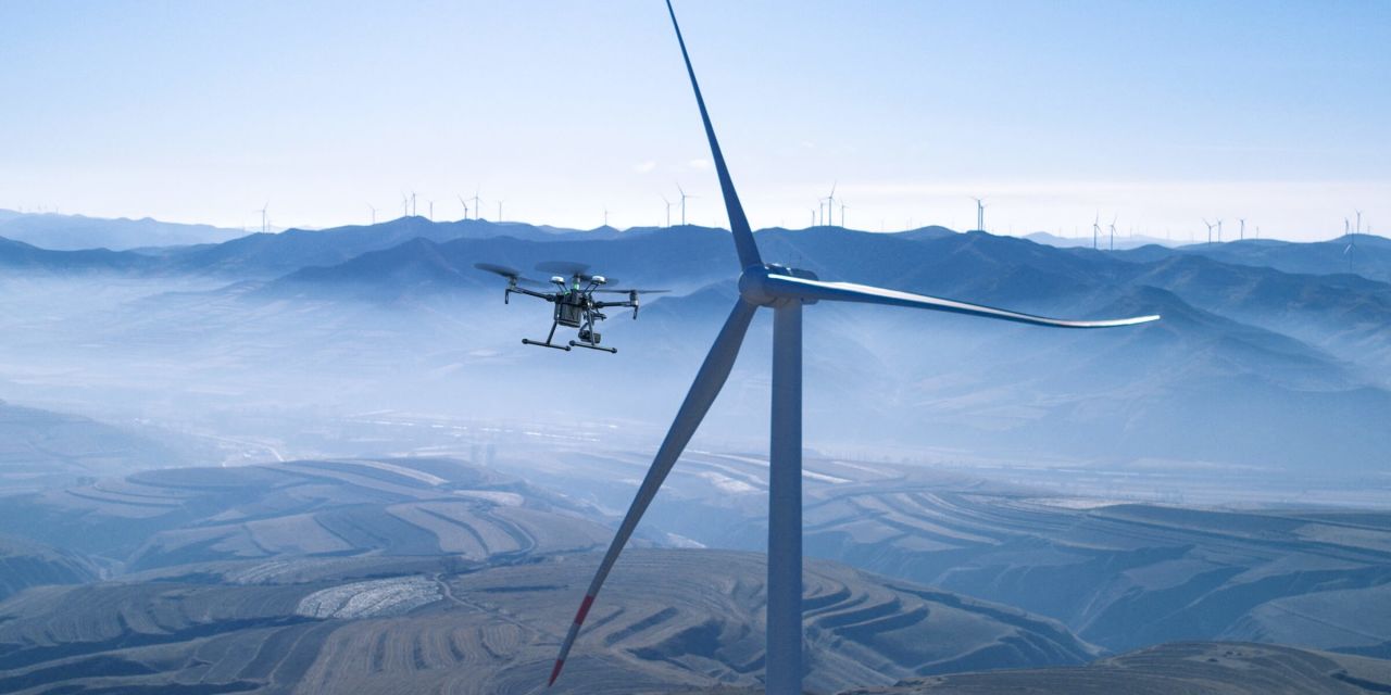 Drone Rüzgar Türbini Denetimleri